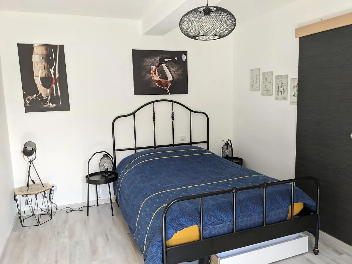 Chambre double indépendante HARMONIE au sein du domaine PASSELOUP Porte Des Pierres Dorees 0*,  France